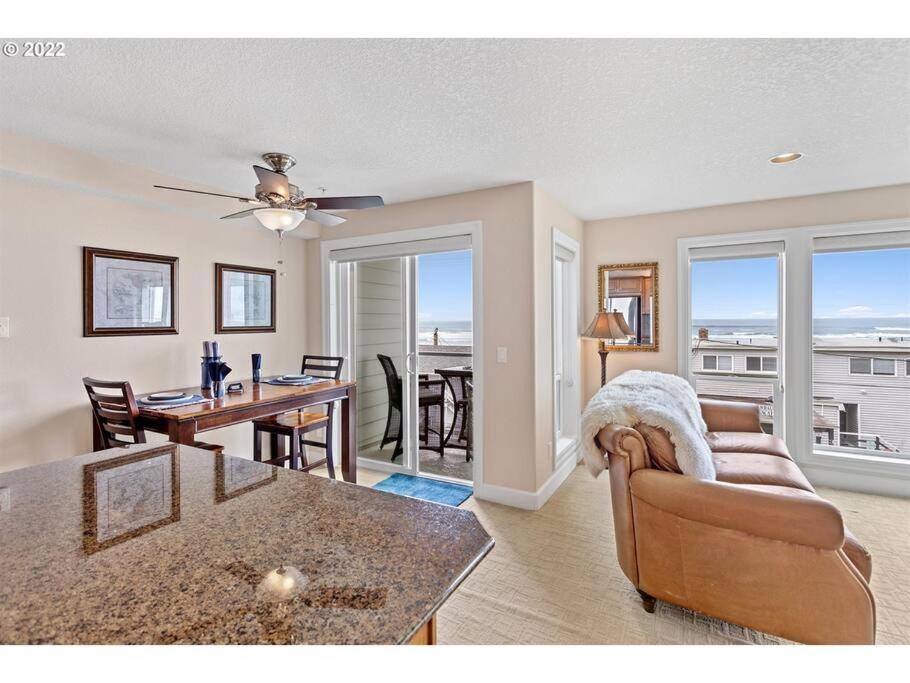 Rockaway Oceanview Condo,Steps To The Beach & Downtown,W&D, Wifi Rockaway Beach Buitenkant foto